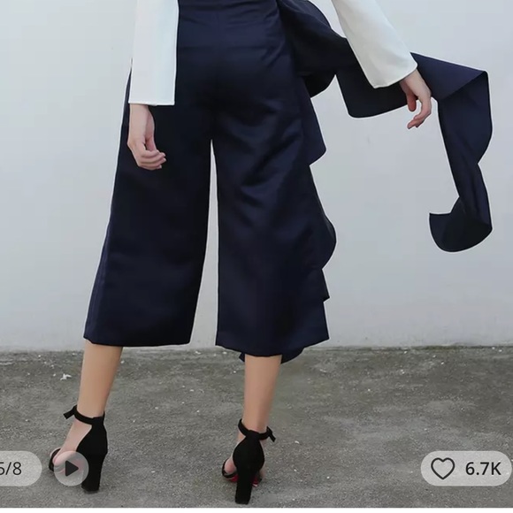 Ruffle pants SOLD MERC - Picture 5 of 6